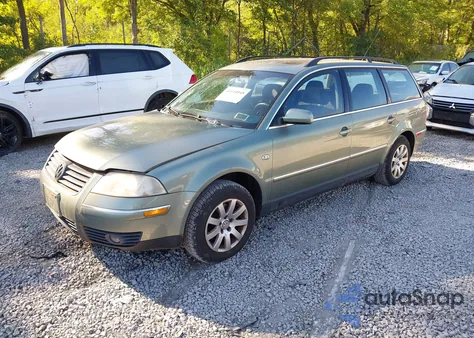 2002 Volkswagen Passat Gls from USA, damaged, VIN WVWVD63B92E418024